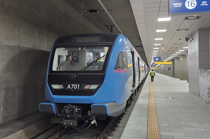 SRT 수서역 구내 시운전 차량./사진제공=SR