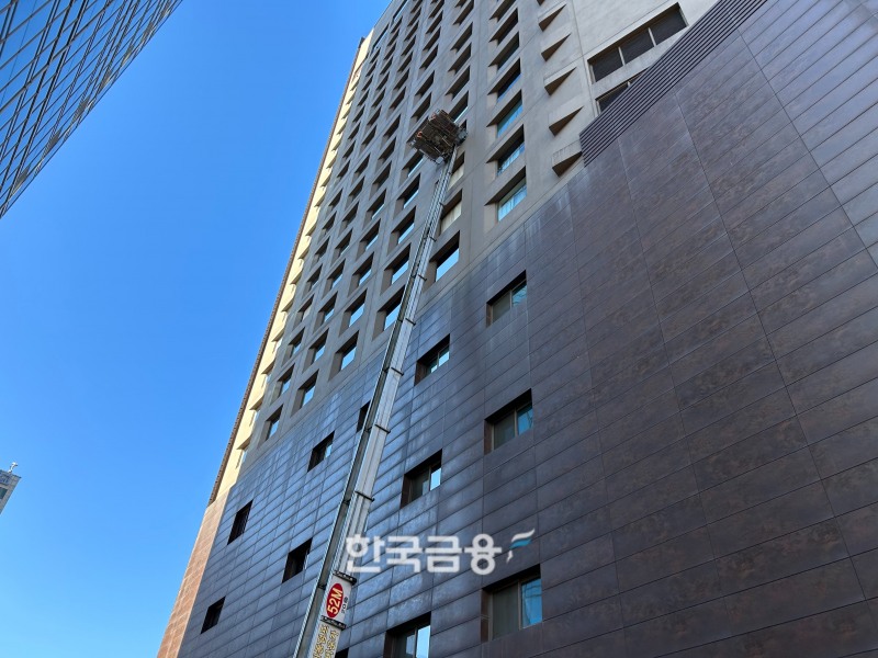 공사 중인 더플라자호텔 서울의 모습. /사진=박슬기 기자