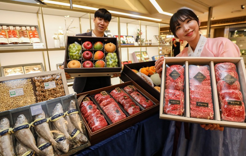 현대백화점이 22일부터 설 선물세트 본판매에 돌입했다. /사진제공=현대백화점