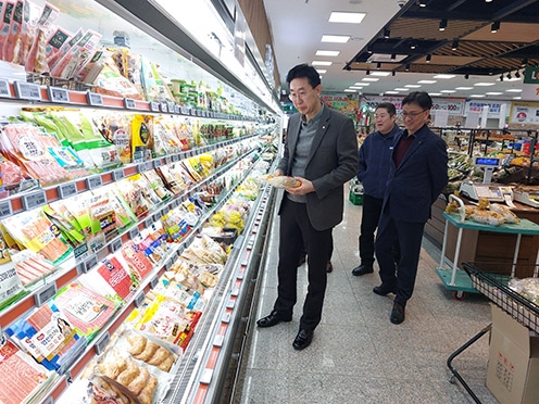 농협중앙회 강원검사국, 설 명절 대비 하나로마트 식품안전 특별점검 실시