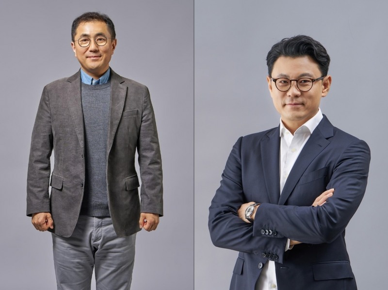 이정환 전 요기요 대표(왼쪽), 26일 새로 선임된 전준희 신임 대표/사진제공=요기요