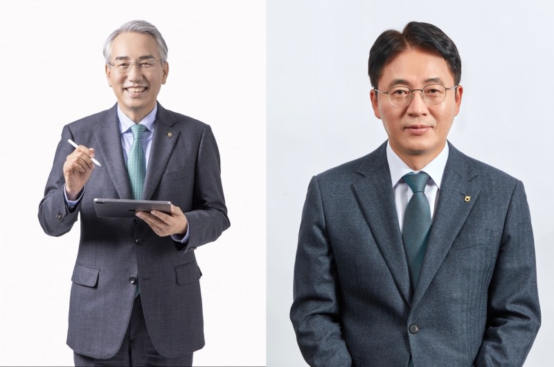 이석준 농협금융그룹 회장(왼쪽)과 이석용 NH농협은행장(오른쪽). /사진제공=각사