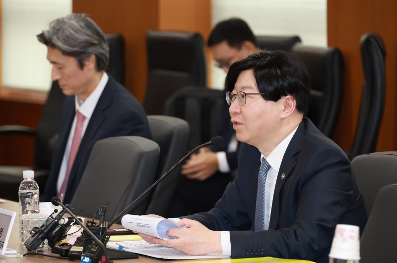 김소영 금융위원회 부위원장은 6일 오전 서울 여의도 한국거래소에서 개최한 M&A 제도개선 간담회에서 투자자보호를 위한 M&A제도의 글로벌 정합성 제고방안을 발표했다. /사진제공 = 금융위원회