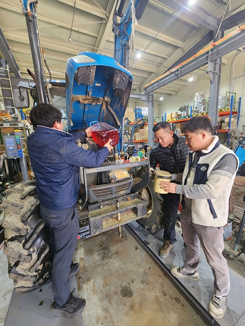 농협, 농기계 엔진오일 무상교환 및 안전점검 실시