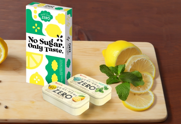 롯데웰푸드(대표 이창엽)는 화이트데이를 맞아 무설탕 디저트 브랜드 ‘제로(ZERO)’의 캔디류 신제품 2종 ‘제로 레몬민트 캔디’, ‘제로 페퍼민트 캔디’를 5일 선보였다. 설탕과 당류 없이 천연 감미료 자일리톨을 사용해 자연스러운 청량함과 과하지 않은 달콤함을 냈다. /사진=롯데웰푸드