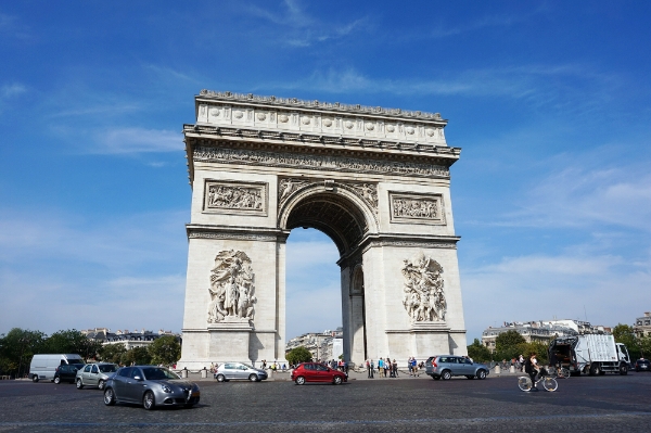 하나투어(대표 송미선)의 하이엔드 맞춤여행 브랜드 '제우스월드'가 2024년 프랑스 파리 올림픽의 열기를 경험할 수 있는 특별한 파리 여행 상품을 13일 공개했다. /사진=하나투어