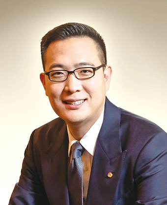 김동선 한화갤러리아 미래비전총괄 부사장이 음료 저문업체 '퓨어플러스'를 인수했다. /사진제공=한화갤러리아