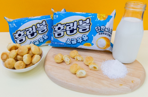 해태제과(대표 신정훈)는 부드러운 슈 과자에 단짠 조합 담은 ‘홈런볼 소금우유’를 15일 출시한다. /사진=해태제과