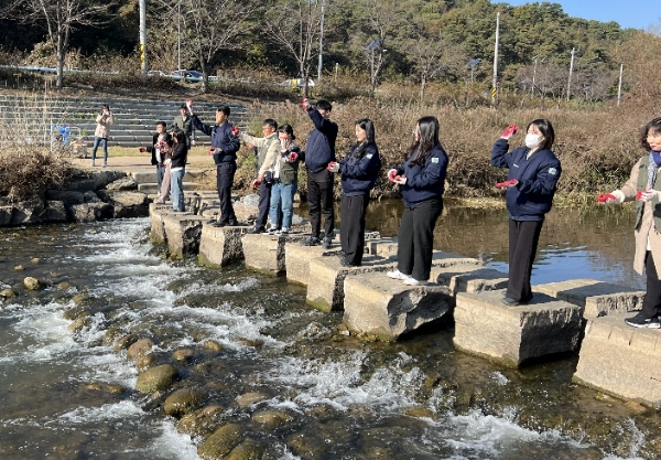 화장품 연구·개발·생산(ODM) 기업 코스맥스(대표 이병만)는 '생물다양성 보전활동 보고서'를 16일 발간했다. /사진=코스맥스