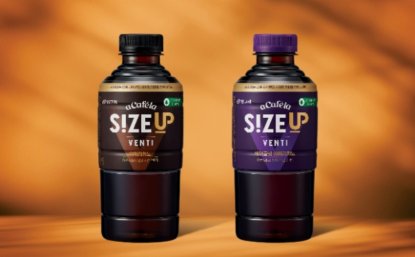 빙그레는 대용량 RTD 커피 시장 확대를 위해 국내 냉장 페트(PET) 커피 브랜드 ‘아카페라’의 후속 신제품 ‘아카페라 사이즈업 벤티’를 2일 출시한다. /사진=빙그레