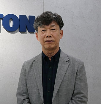 △ 2022 현 록톤컴퍼니즈코리아손해보험중개㈜ 대표이사 / 2022 ESOP(Ed Korea) 대표이사 / 2019 HIS 재보험본부 총괄 본부장 / 2006 Aon Korea 전략영업부장 / 2004 Miller Korea 특종영업팀장 / 2002 국제화재해상보험 해상부, 화재특종부