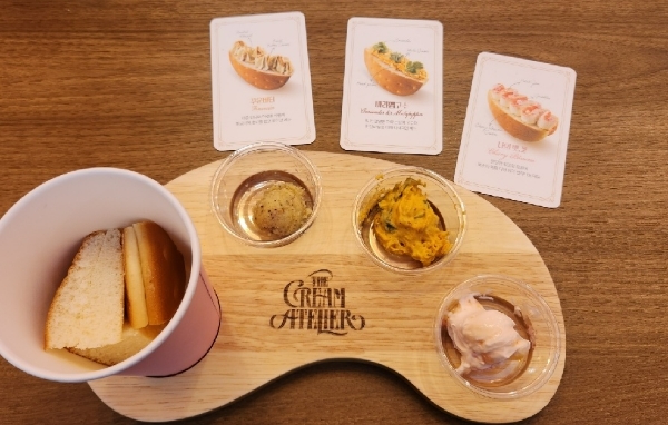사진은 9일 찾은 SPC삼립 정통크림빵 팝업 '크림 아뜰리에'. 트렌드를 반영한 9가지 크림 레시피를 직접 맛을 보고 한 가지 제품을 선택해 투표할 수 있다. 가장 인기가 높은 제품은 6월 중 실제 크림빵 제품으로 출시된다. /사진=손원태기자