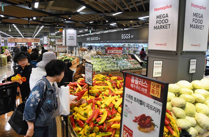 홈플러스 금천점이 메가푸드마켓으로 재단장했다. /사진제공=홈플러스