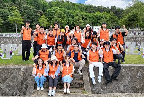 미래에셋생명, 호국보훈의 달 맞아 현충원 봉사활동 진행