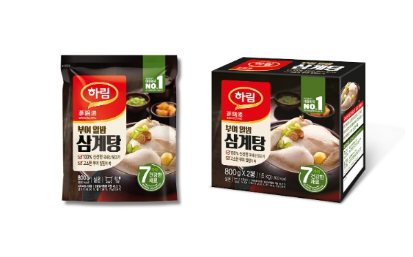 종합식품기업 하림은 여름철 보양식 삼계탕에 알밤을 넣어 더 건강하고 고소한 ‘부여 알밤 삼계탕’을 12일 출시했다. 이 제품은 코스트코에서 판매된다. /사진=하림
