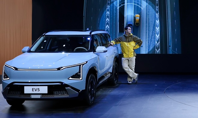 2024 베이징 국제 모터쇼, 현대차 아이오닉5N(위)와 기아 EV5. 사진제공=각사.