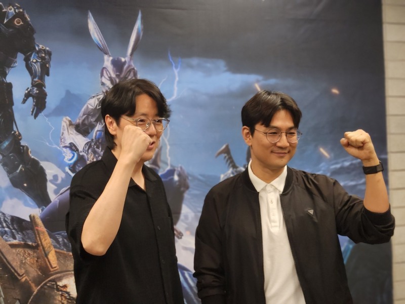 이범준 PD(좌)와 주민석 디렉터. / 사진=김재훈 기자