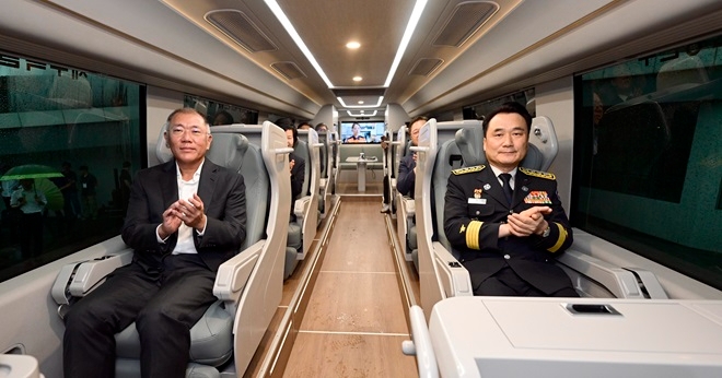 정의선 현대차그룹 회장 "소방관들 깊은 존경심"...회복지원차 기부