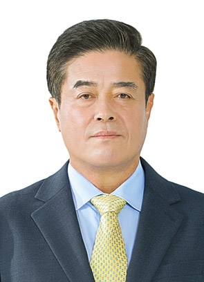 ▲ 이철호 조합장 / 1953년생 / 6선 조합장 / 한국해양대학교 항해학과 졸업