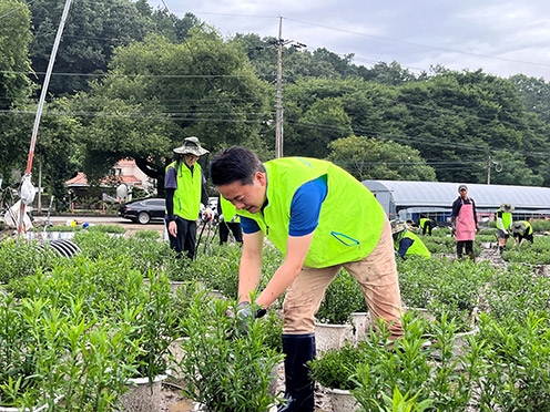 농협경제지주, 충남 금산서 집중호우 수해 복구 지원