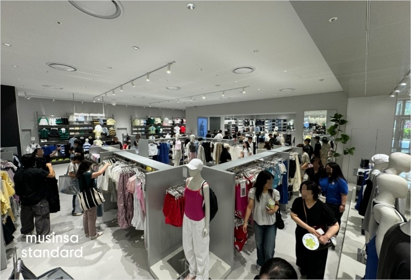 롯데백화점 부산 센텀시티점에 오픈한 무신사 스탠다드. /사진제공=무신사