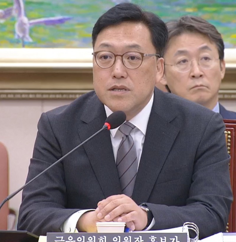 김병환 금융위원장 후보자가 22일 서울 여의도 국회 정무위원회 전체회의에서 열린 인사청문회에서 의원들의 질의에 답변하고 있다.