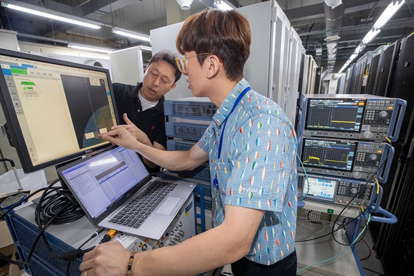 KT, 5G NTN 위성 연결 세계최초 성공. / 사진=KT