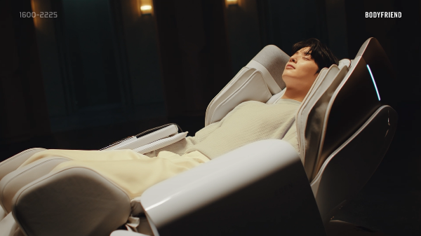 헬스케어로봇 기업 바디프랜드(대표 지성규·김흥석)가 신규 브랜드 엠버서더 차은우의 발탁과 함께 공개한 ‘전신쾌감’ 광고가 연일 화제다. /사진=바디프랜드