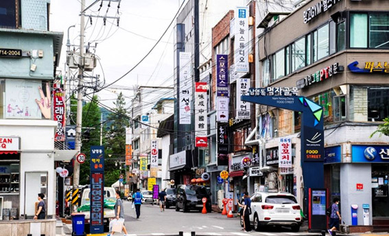 ▲ 용산구 남영동 먹자골목 상가. 사진제공 = 용산구