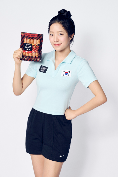 동원F&B는 ‘국민 여동생’인 탁구선수 신유빈과 함께 프리미엄 냉장햄 시장 본격 공략에 나섰다. /사진=동원F&B