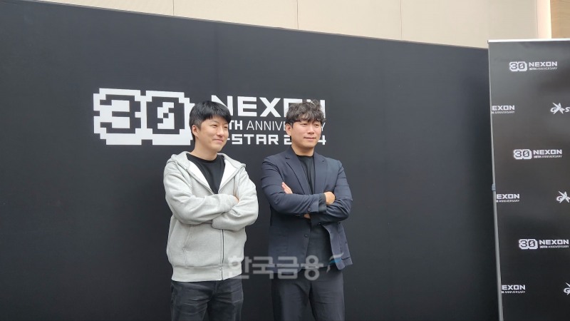 14일 지스타 2024 현장에서 퍼스트 버서커:카잔에 대해 설명한 이준호 CD(왼쪽)과 윤명진 네오플 대표. / 사진=김재훈 기자