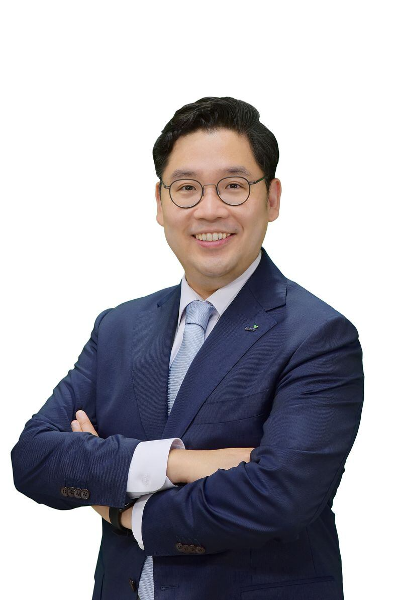 신창재 교보생명 회장 장남인 신중하 AI활용·VOC데이터담당 겸 그룹경영전략담당 상무./사진제공=교보생명