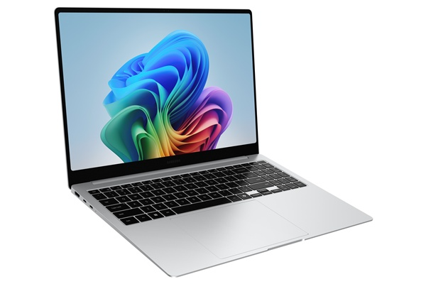 삼성전자 갤럭시 북5 Pro. / 사진=삼성전자