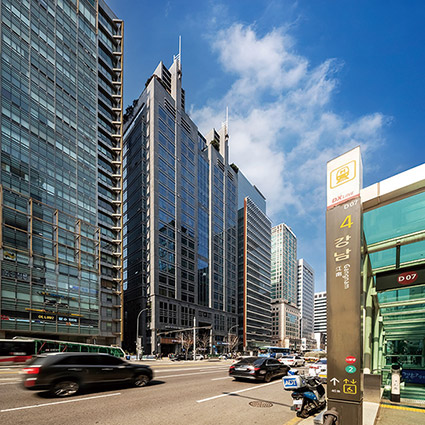 ▲ 코람코라이프인프라리츠가 투자 중인 강남역 DF타워 모습