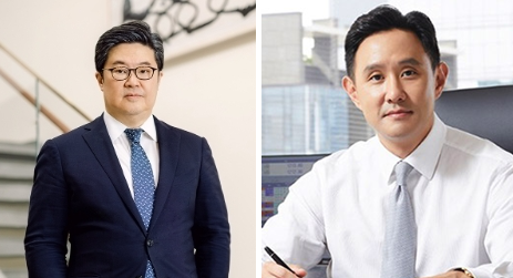 김병주 MBK 회장(왼쪽)과 최윤범 고려아연 회장
