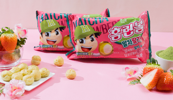 해태제과(대표 신정훈)는 상큼한 딸기를 담은 봄철 홈런볼 ‘말차딸기’를 11일 선보인다. 올 봄 250만 개만 맛볼 수 있는 시즌 에디션이다. /사진=해태제과