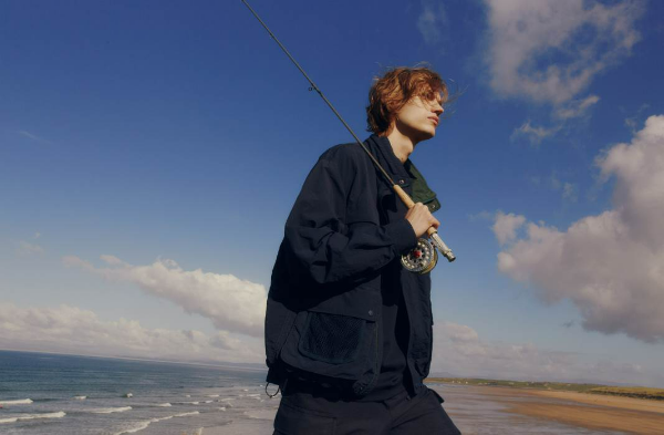 코오롱FnC 남성복 브랜드 헨리코튼의 대표적인 컬렉션 ‘플라이 피싱 클럽(Fly Fishing Club, 이하 FFC)’이 색다른 컬래버레이션을 21일 선보인다. /사진=코오롱FnC 헨리코튼