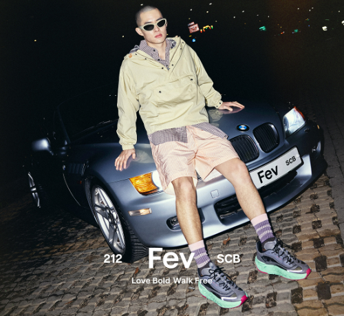 코오롱FnC가 전개하는 슈즈 브랜드 슈콤마보니가 젠지세대를 공략하는 ‘212 Fev SCB’ 캡슐 라인을 출시, 무신사 스토어 성수 대림창고에서 팝업스토어를 연다. /사진=코오롱FnC 슈콤마보니