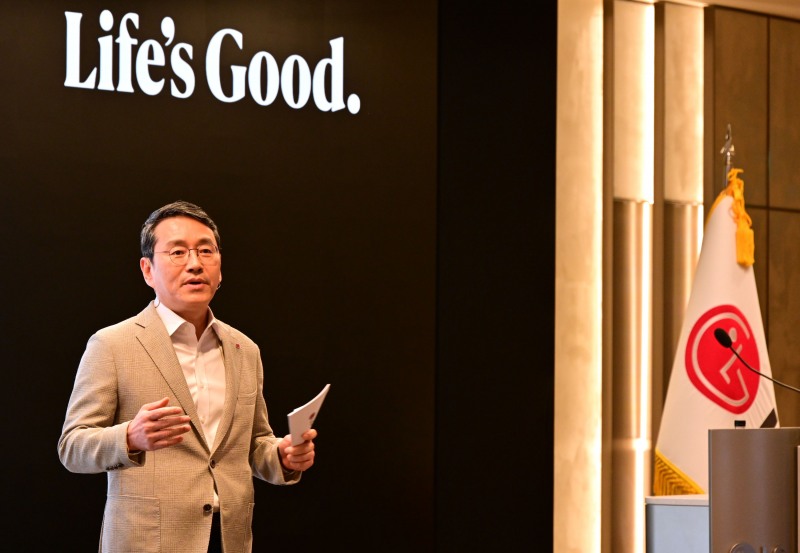 조주완 LG전자 CEO가 25일 정기 주주총회에서 올해 사업전략에 대해 소개하고 있다. / 사진=LG전자