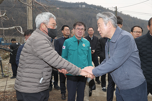 강호동 농협중앙회장, 경북 산불 피해현장 방문