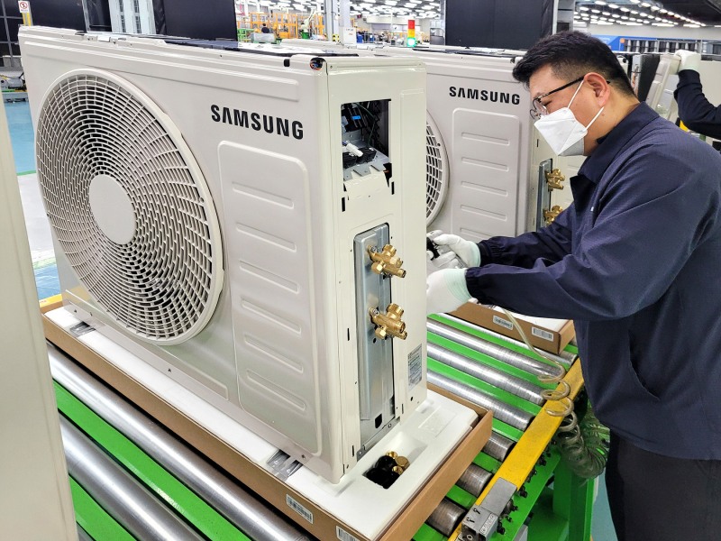 삼성전자 올 여름 에어컨 수요 대응 위한 생산 라인 풀가동. / 사진=삼성전자