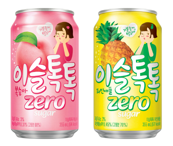 하이트진로(대표 김인규)는 국내 대표 과실탄산주 브랜드 ‘이슬톡톡’을 제로슈거 콘셉트로 새단장한다고 29일 밝혔다. /사진=하이트진로