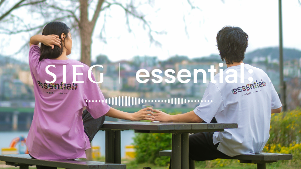신원의 남성복 브랜드 ‘지이크(SIEG)’가 NHN벅스에서 운영하는 음악 큐레이션 브랜드 ‘essential;(에센셜)’과 함께 콜라보레이션 컬렉션을 12일 출시했다. /사진=신원 지이크