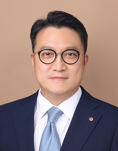 아워홈은 임시주주총회 및 이사회를 열고 신임 대표이사로 김태원 한화갤러리아 미래사업TFT장(부사장)을 16일 선임했다. /사진=아워홈