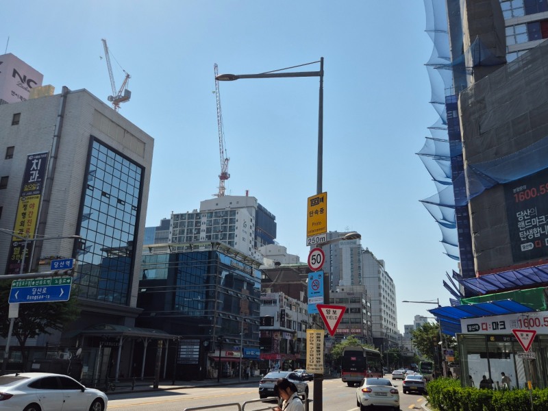 당산역 일대 오피스텔 신축 공사 현장이 한창이다. / 사진=한상현 기자