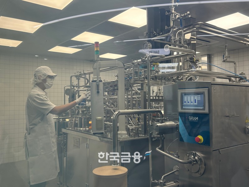 벤슨 1호점 매장 지하 1층에 있는 생산 시설. 포천 생산공장을 축약해 놓은 곳으로 생산량은 1/20 수준이다. /사진=박슬기 기자