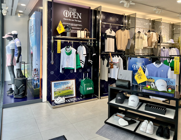한성에프아이(대표 김영철)의 스포티즘 골프웨어 ‘레노마골프’가 미국프로골프(PGA) 4대 메이저대회 ‘디 오픈 챔피언십’ 개최를 기념한 ‘디 오픈 콜라보 컬렉션’을 2일 출시했다. /사진=한성에프아이 레노마골프