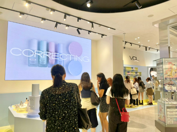 LG생활건강(대표 이정애) 프리미엄 메이크업 브랜드 ‘VDL’이 일본 온·오프라인 채널에서 다양한 마케팅 활동을 펼치며 MZ 고객과의 접점을 확대한다. /사진=LG생활건강 VDL