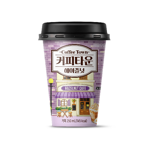 서울우유협동조합(조합장 문진섭)이 본격적인 여름을 맞아 고품질 원유에 에티오피아 스페셜티 커피 추출액을 더한 RTD(Ready To Drink coffee) 컵커피 신제품 ‘커피타운 헤이즐넛’을 19일 내놓았다. /사진=서울우유협동조합