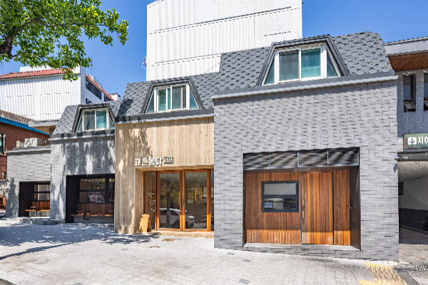 경상북도 송정동에 위치한 교촌 1호점 매장. 교촌치킨 송정점 외관. /사진=교촌에프앤비